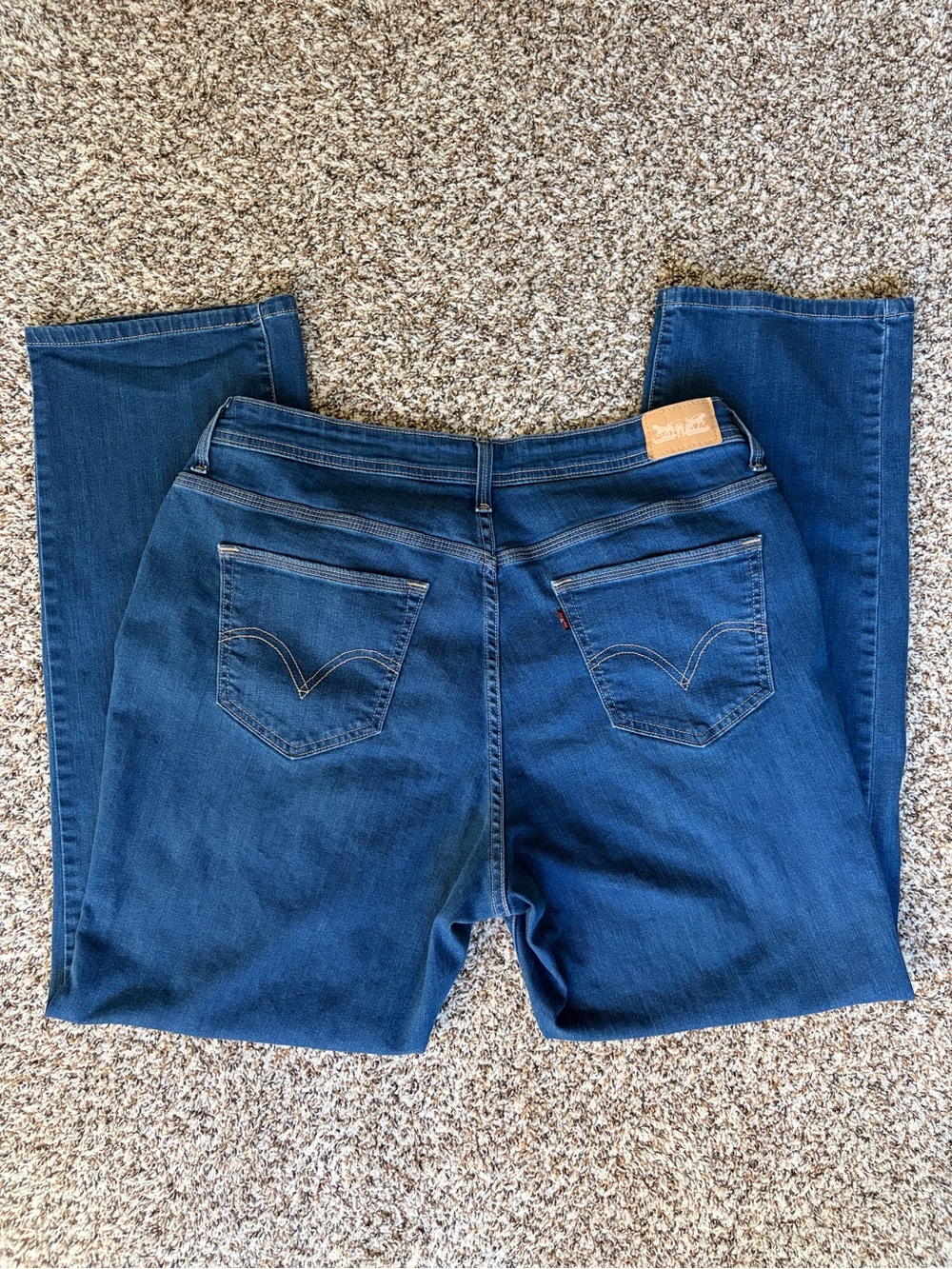 Classic Women’s Levi’s Stretch Jeans - Casual Stretch Denim